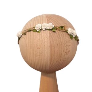 Blómakrans lítill hvítar rósir