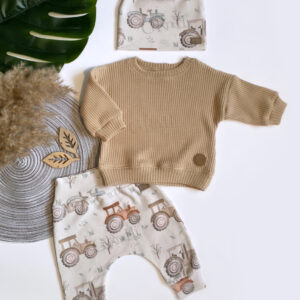 Prjónuð peysa brún