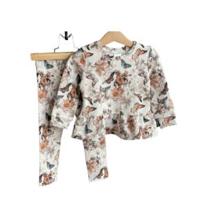 Fiðrildi bolur með pífum